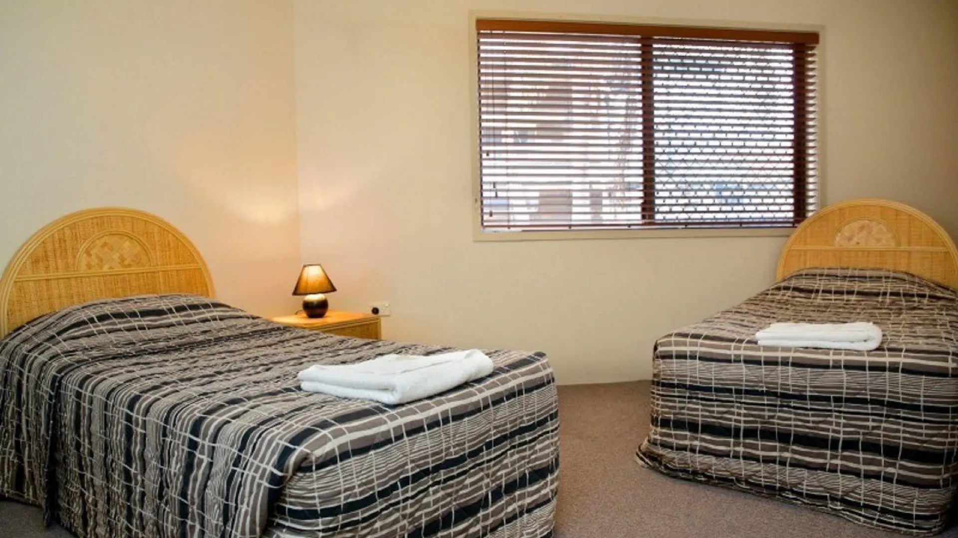 Grangewood Court Apartments Gold Coast 3*,  Australia